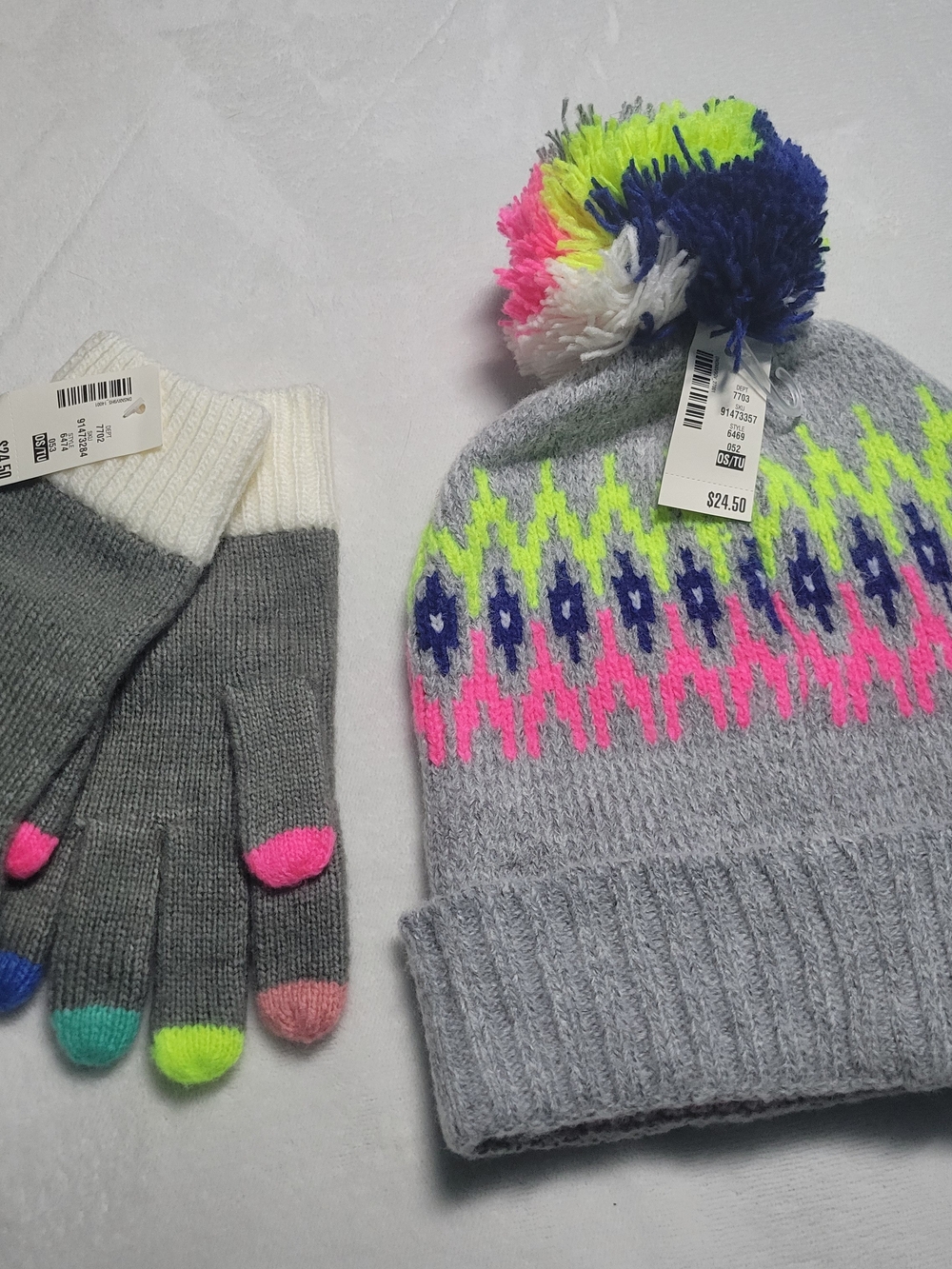 Aeropostale Gray Beanie & Glove Set with Neon Pink, Neon Yellow, Navy and White
